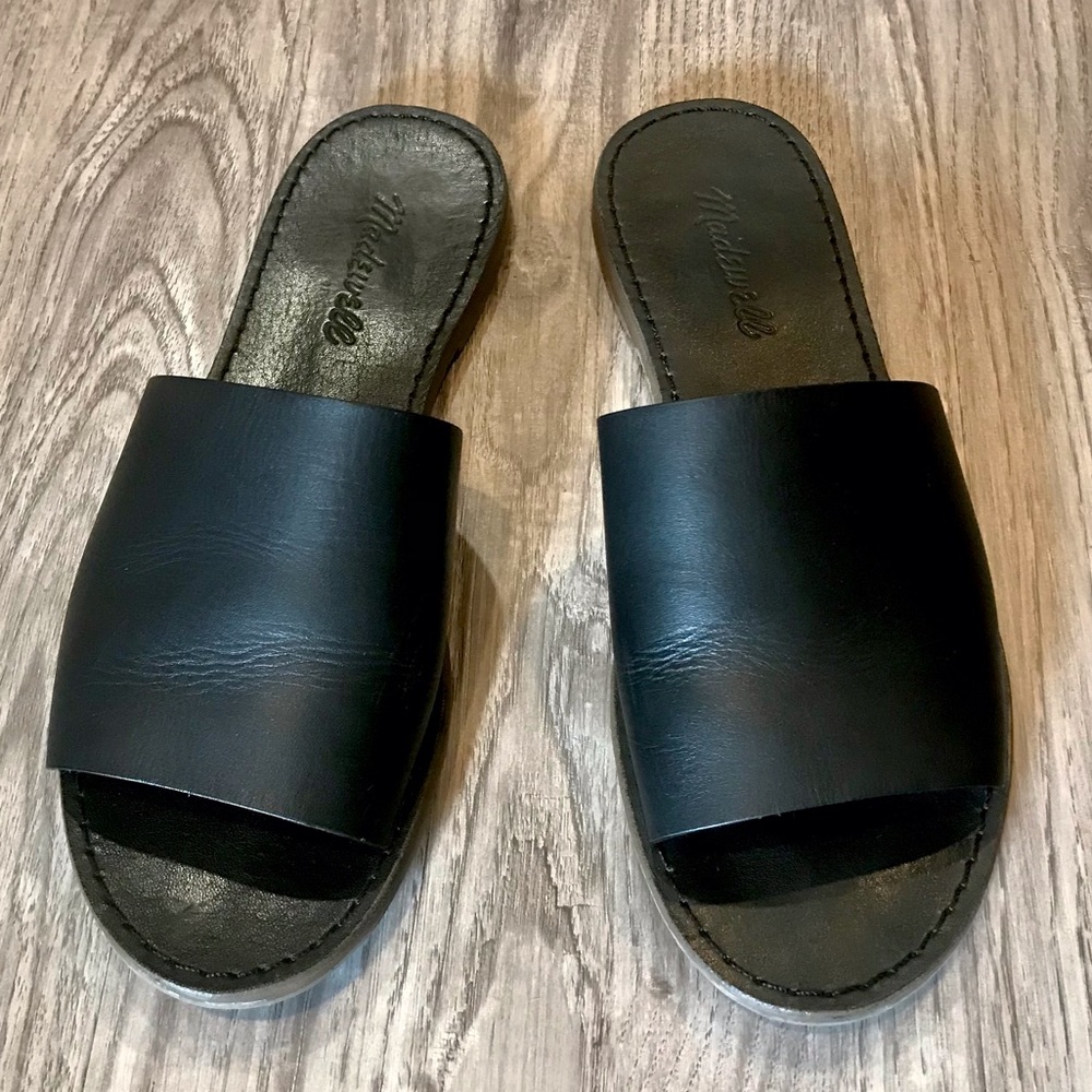 Madewell Boardwalk Slide Sandal in True Black
